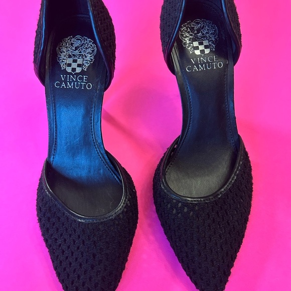 Vince Camuto Black Crochet Pumps Size 8 1/2 - Picture 4 of 14